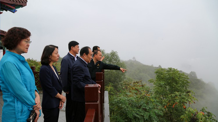 省市場(chǎng)監(jiān)督管理局黨組書(shū)記、局長(zhǎng)王忠習(xí)調(diào)研金徽股份