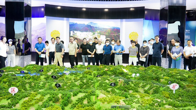 省委常委、統(tǒng)戰(zhàn)部部長孫雪濤一行蒞臨金徽股份調(diào)研